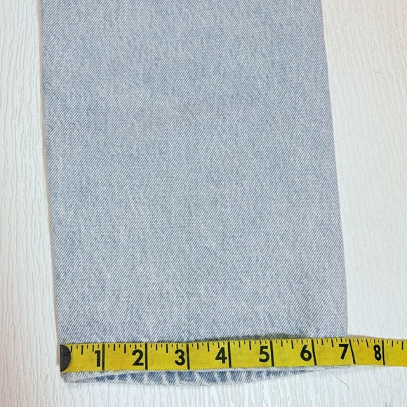 nwt Levi’s Wedgie Straight 100% Cotton Distressed Light Wash Jeans Size 26 - Picture 10 of 16